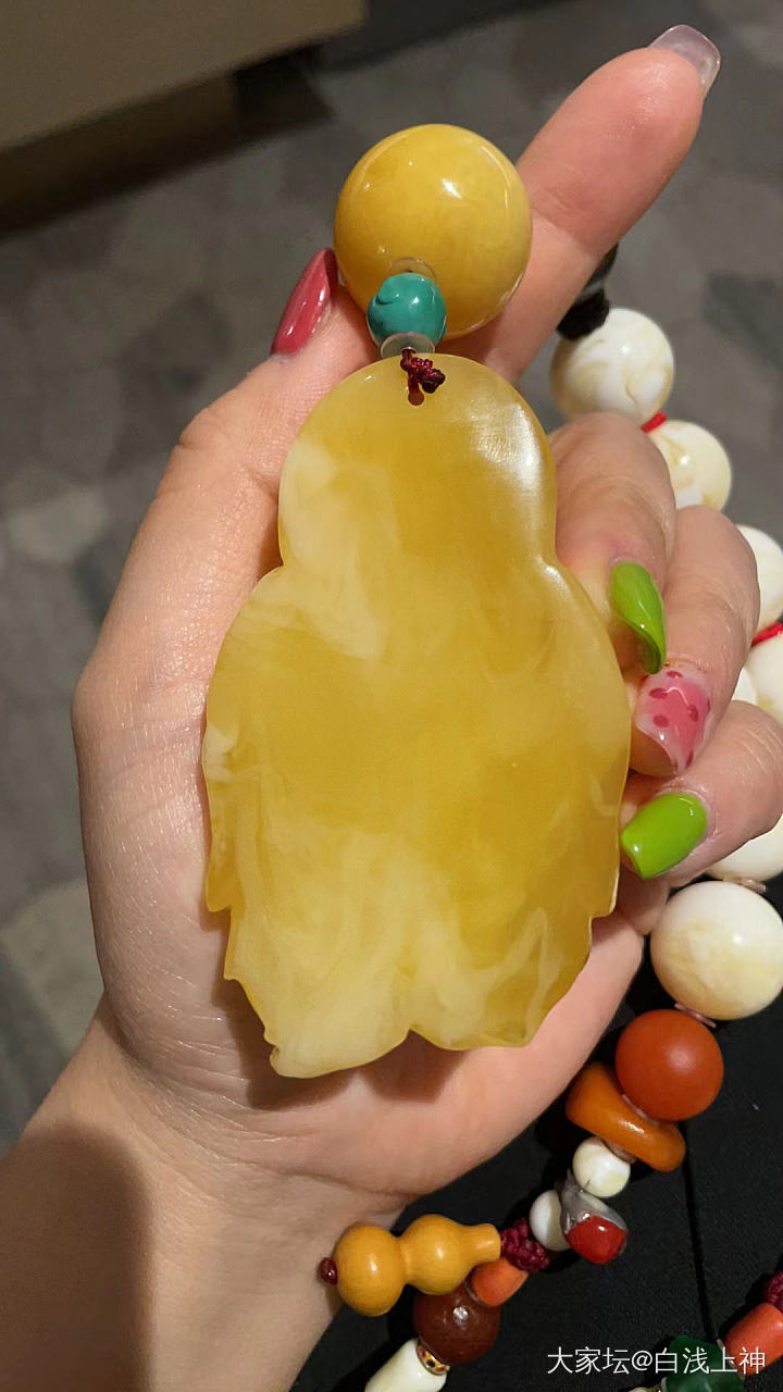 求问坛子里的高手，蜜蜡是真的还是假的_琥珀蜜蜡