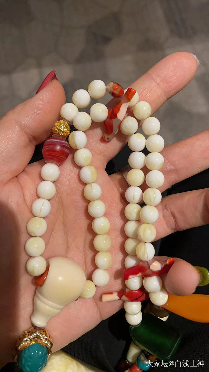 求问坛子里的高手，蜜蜡是真的还是假的_琥珀蜜蜡