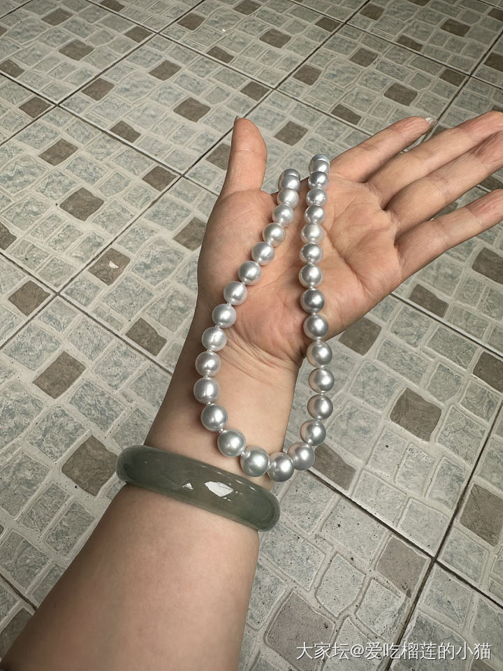 买回来就戴了一次的澳白项链_有机宝石