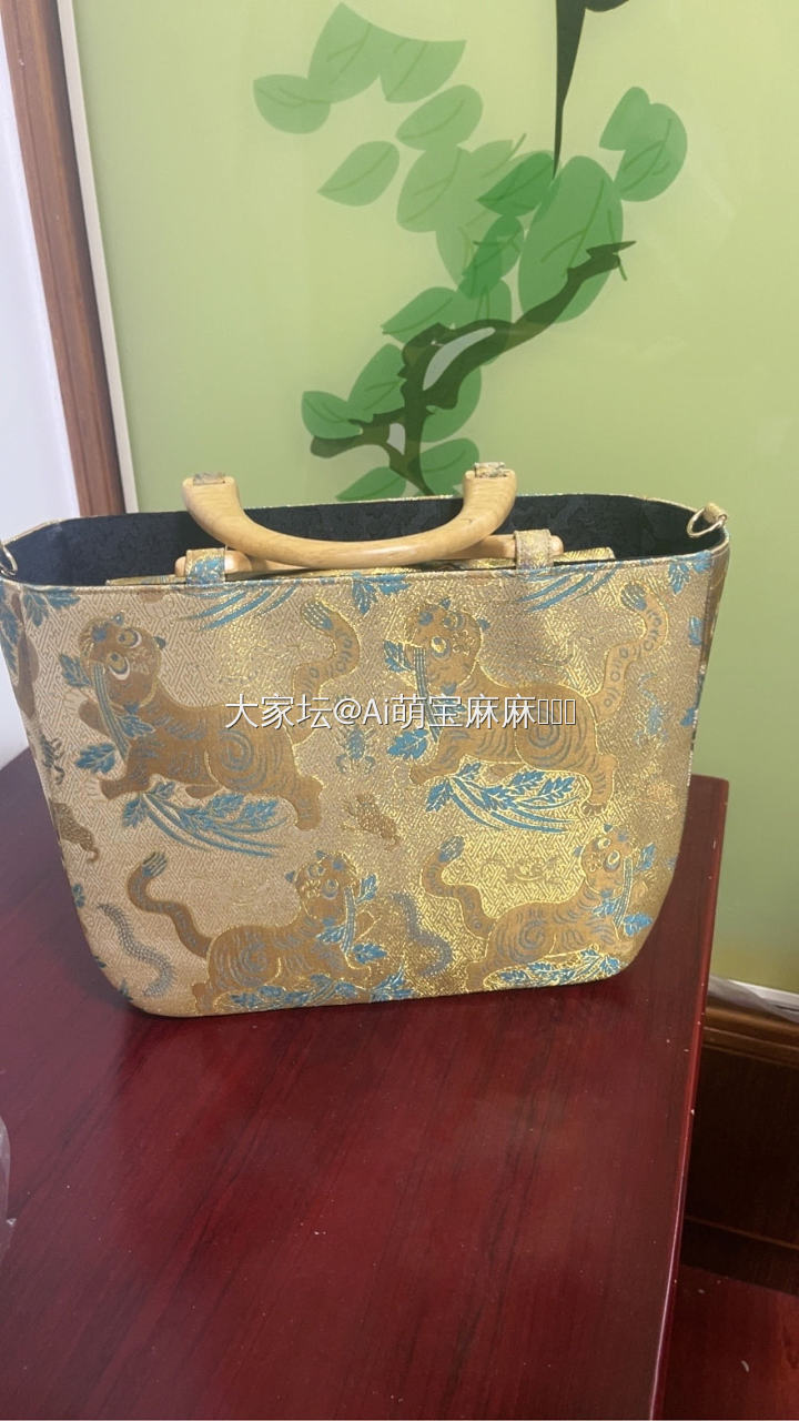 水一个小老虎_穿搭