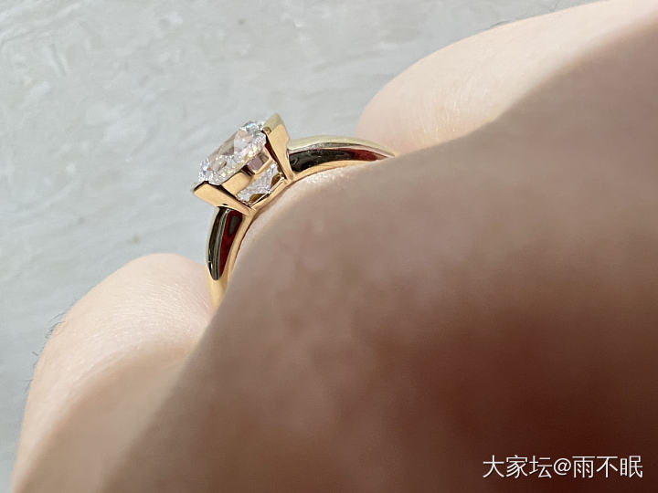校长家坛红爱心培育钻戒指收到啦～_钻石