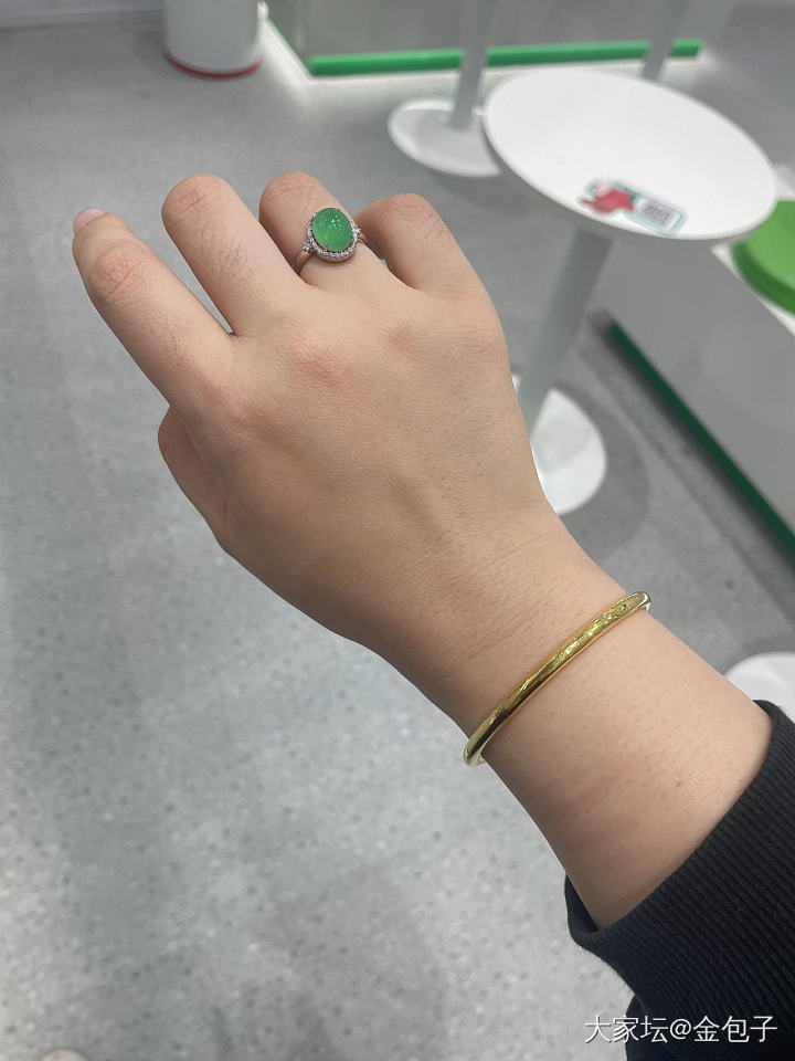 周末等娃的时候戴什么_翡翠金