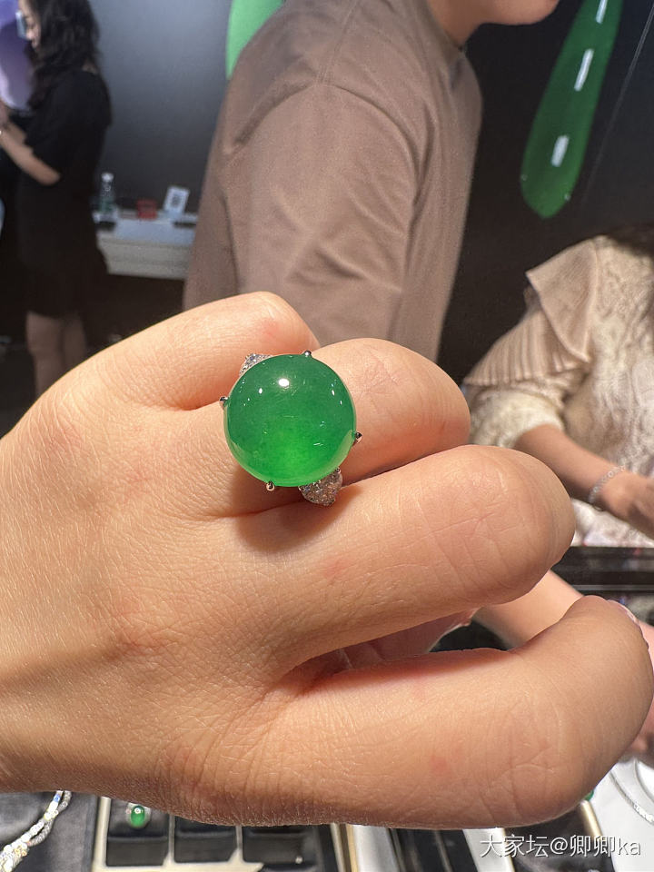 刚从北京珠宝展出来，热乎乎图片_展会翡翠