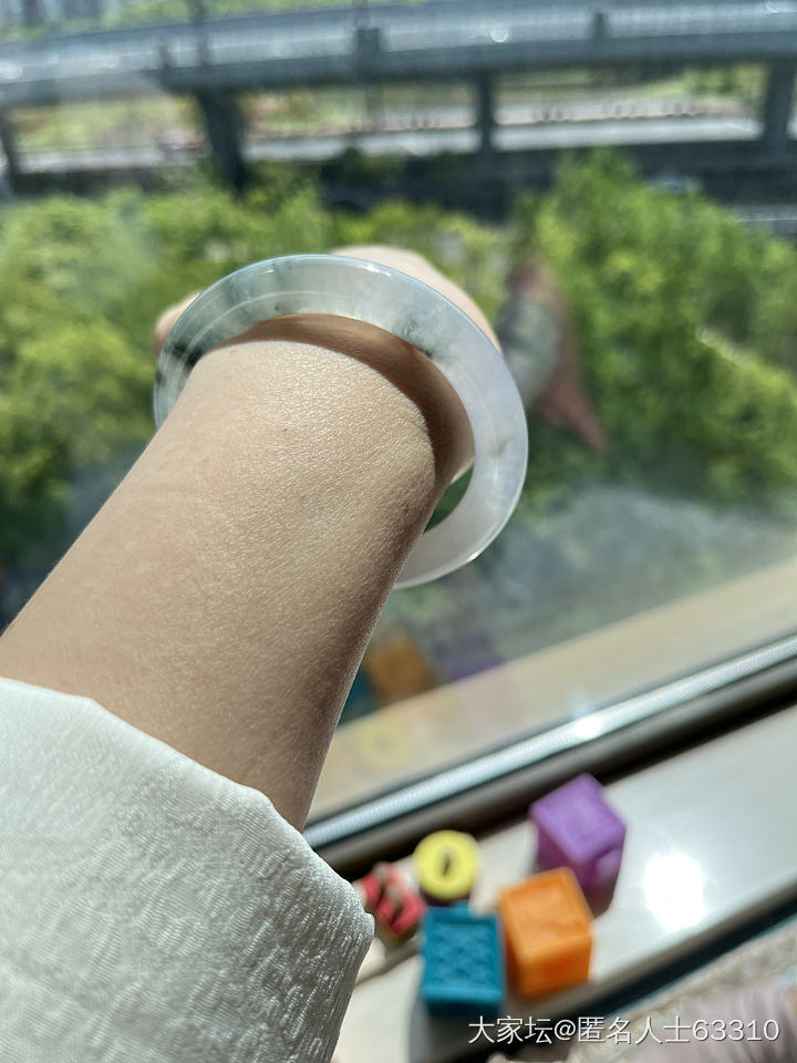 万内的日常翡翠镯_手镯翡翠