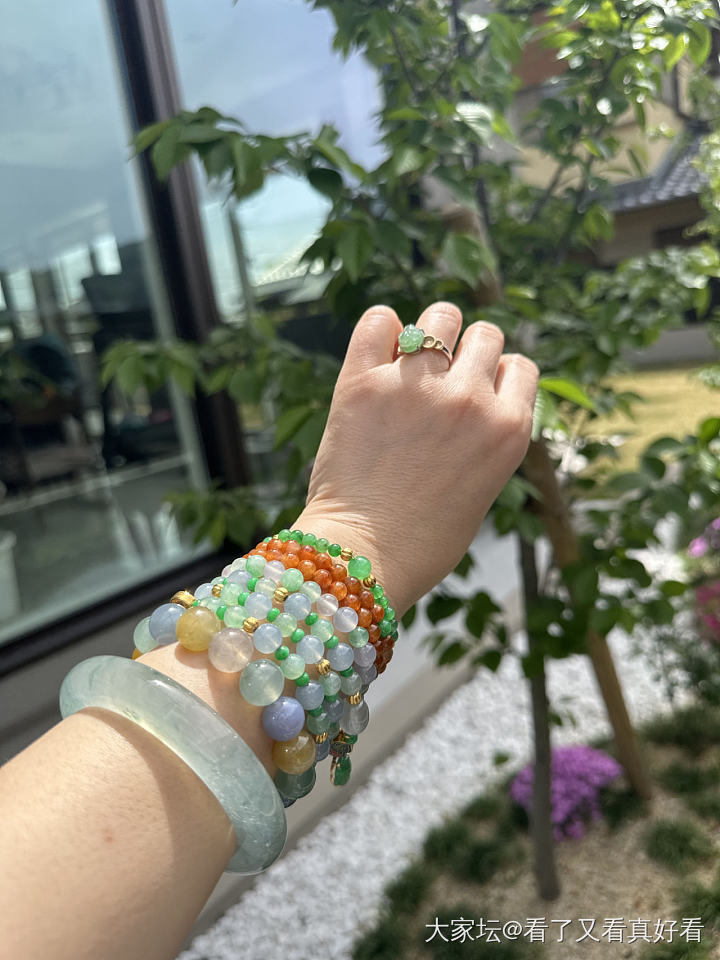 周末盘翡翠珠子_珠串翡翠