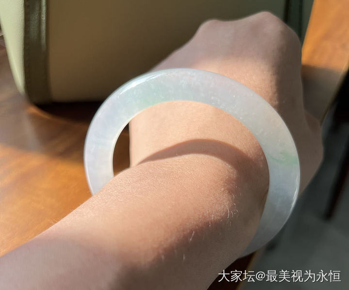 万内的日常翡翠镯_手镯翡翠