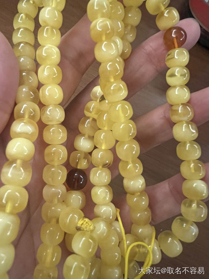 请坛友们帮忙看看，这是真的金绞蜜吗？_琥珀蜜蜡