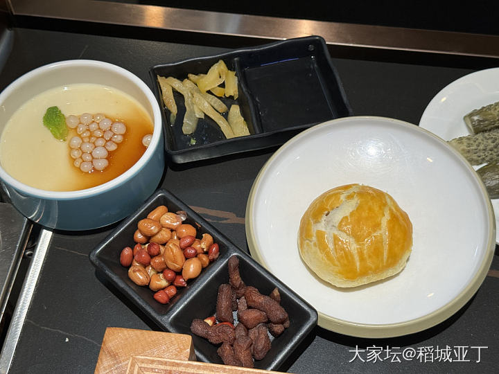 在昆明吃的过桥米线，团购一套50多块钱。不知道正不正宗？_美食生活