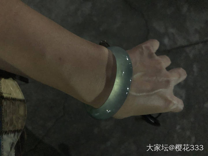感觉苹果15比7p拍得更真实_翡翠