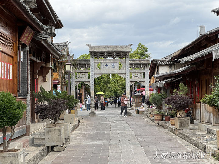 五一高峰，剑川县的古街感觉比较冷清一些_生活