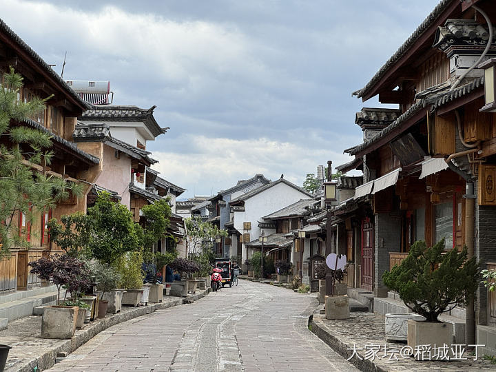 五一高峰，剑川县的古街感觉比较冷清一些_生活