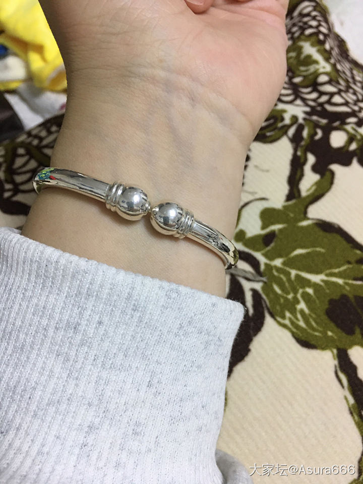 最爱的一抹银光_手镯银