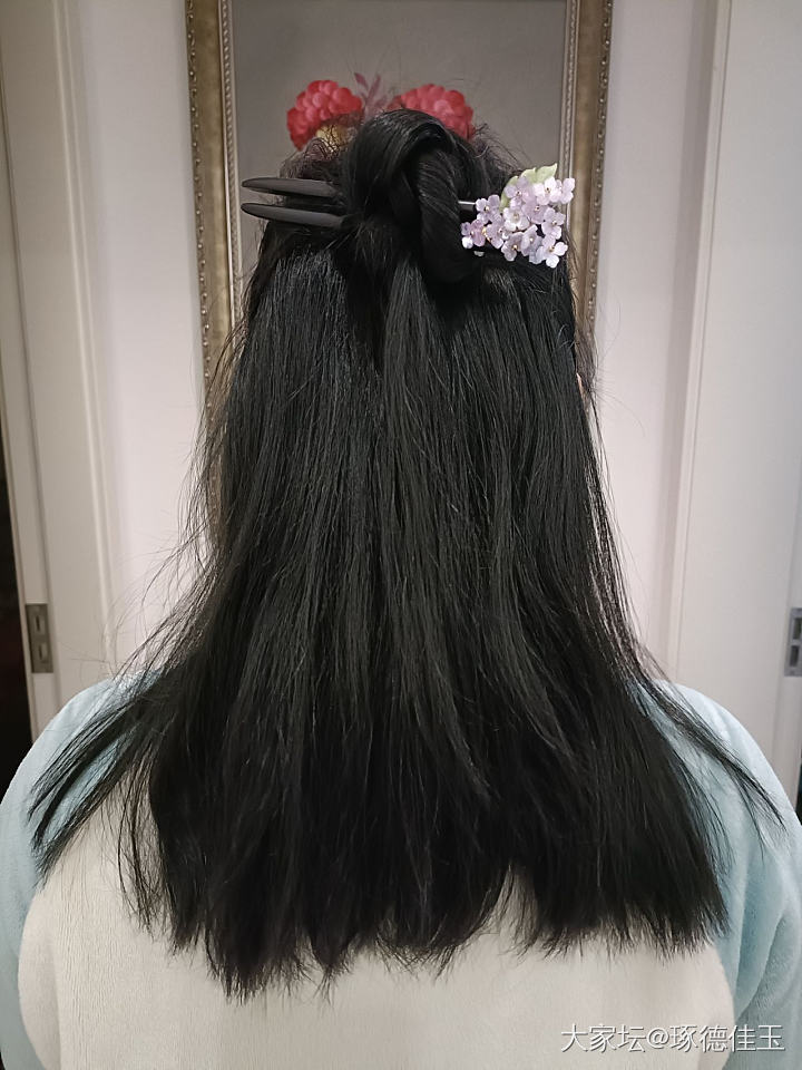 哈哈哈哈练到现在只有头潮的时候能簪起，为啥人家簪起来都温柔大气，咱像个中年道姑_银