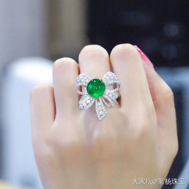 蝴蝶结～祖母绿戒指💍～_名贵宝石