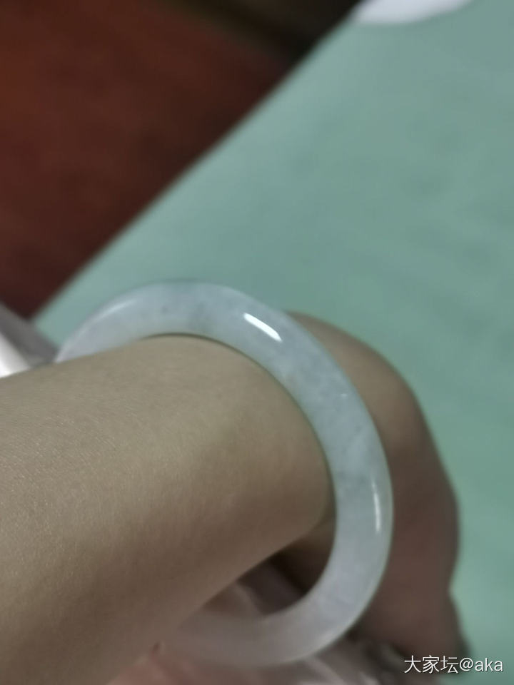 请姐妹们看看，鉴赏期内，留不留？_手镯翡翠
