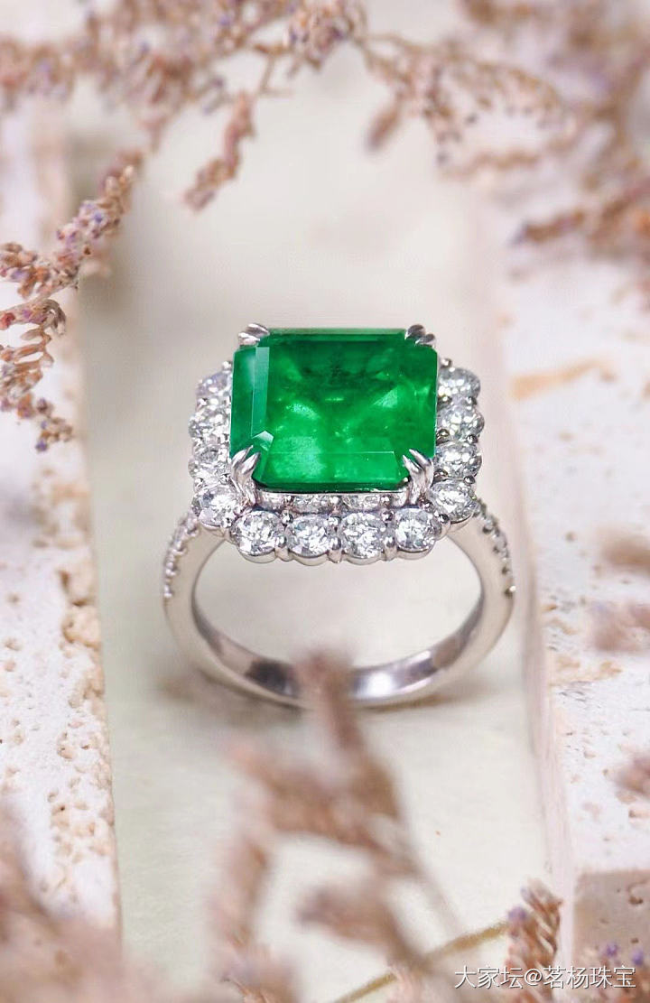 存在感极强～祖母绿戒指💍～_名贵宝石