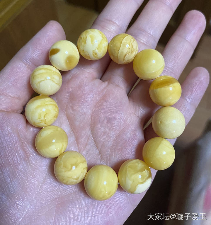 这样的蜜蜡现在值多少克价_琥珀蜜蜡