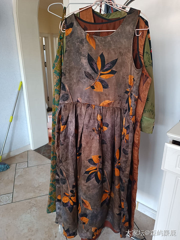 wuma同款香云纱背心裙二选一_穿搭_珠宝大家坛