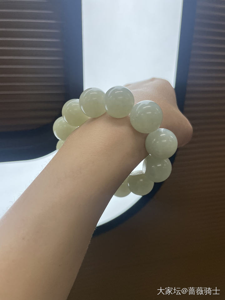 是你喜欢的青白籽吗？_和田玉