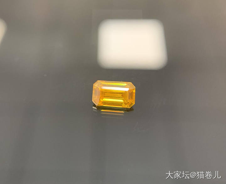 比钻石闪4倍多，世界上最闪的天然宝石_闪锌矿