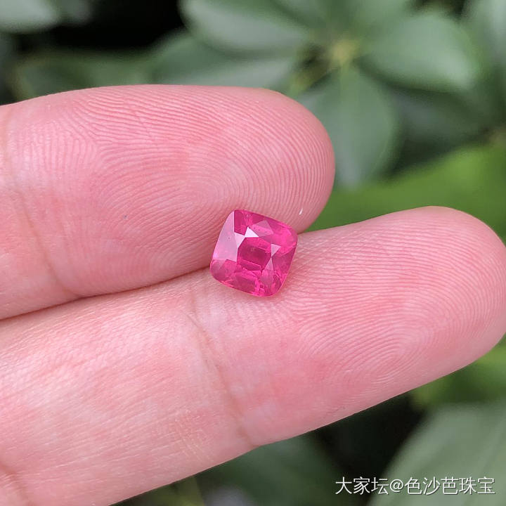 2.08克拉无暗域无烧红宝石_名贵宝石
