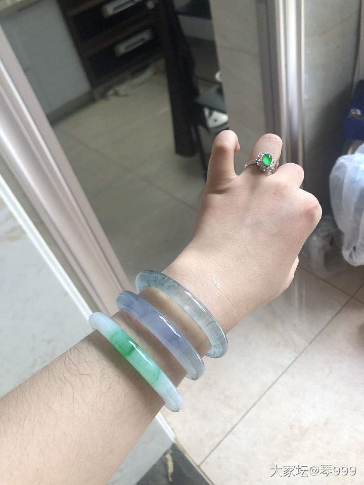 今天又一手戴上，超美的，非常喜欢💕_翡翠