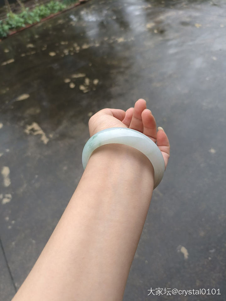 鱼上小千收了个镯子，除了证书查不到，看起来还可以_手镯翡翠