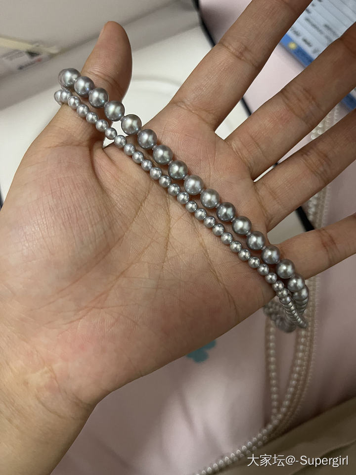 热心姐妹帮忙看一下，这条项链有辐照和染色吗_有机宝石