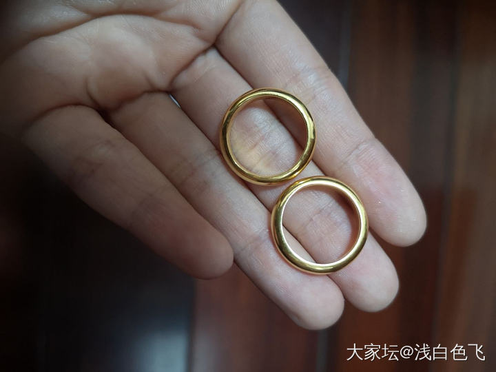 有姐妹有这戒指上手照给我参考下不_戒指金