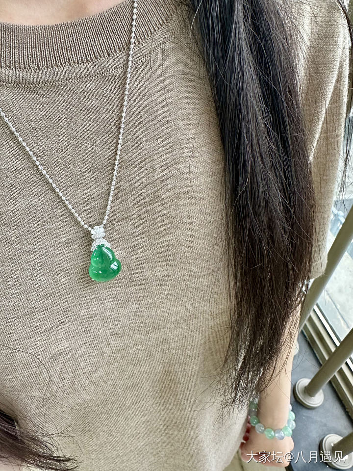 我感觉我可以介绍衣服了_穿搭翡翠