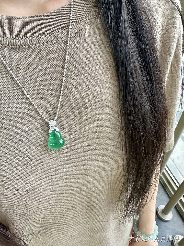 我感觉我可以介绍衣服了_穿搭翡翠