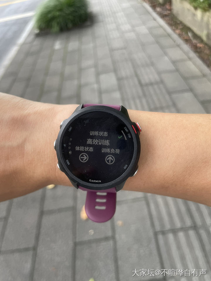 姐妹们，你们今天带了啥？这是我今天配速和佩饰😄_银和田玉