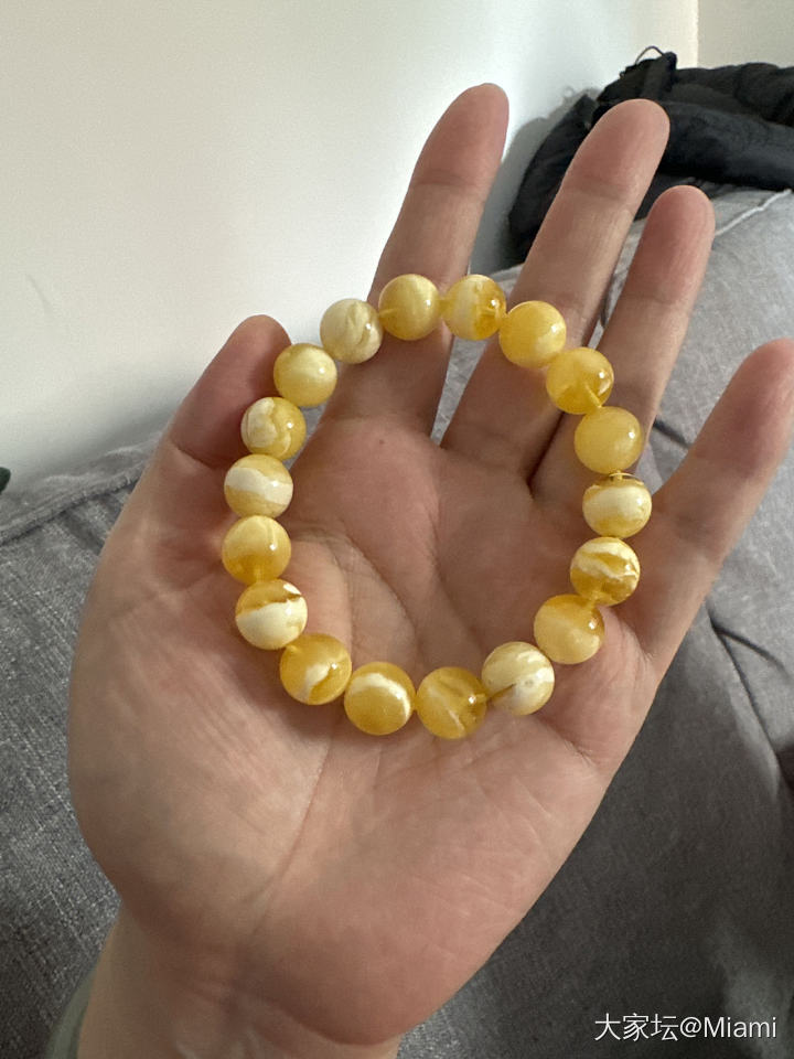 小串儿10年前开始氧化的，也不怎么戴，现在弄串儿大的盘盘，换号重新练级，记录一下_蜜蜡