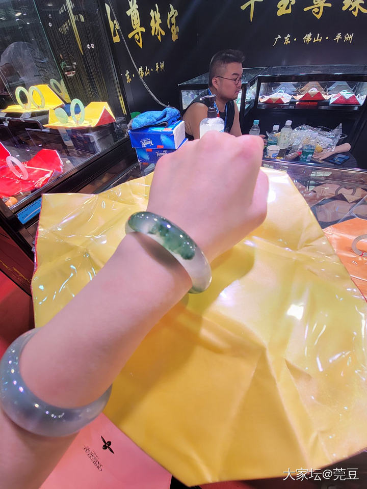 珠宝展，充满卖家秀的一天~_翡翠