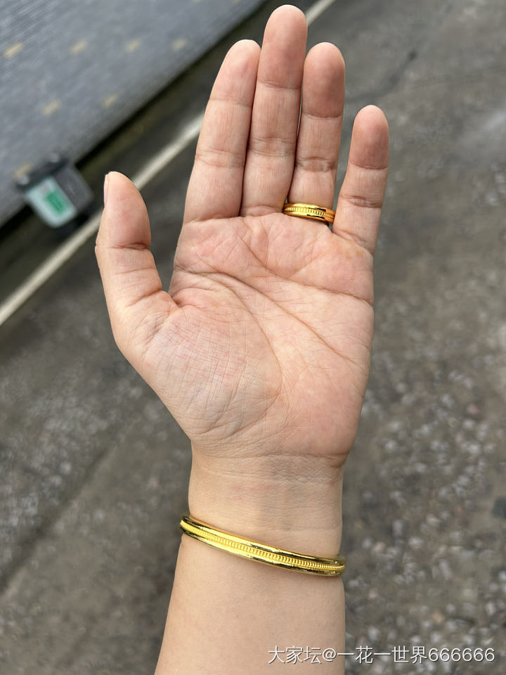 出发振贤
打镯子去咯_匠人打金