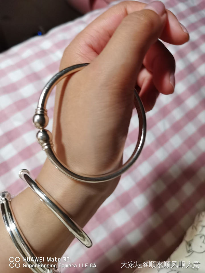 入唐贵妃小克重对镯的人_银