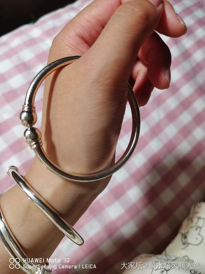 入唐贵妃小克重对镯的人_银