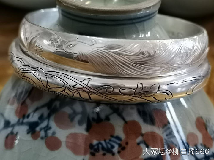 两条斜刻，两种风格。_银