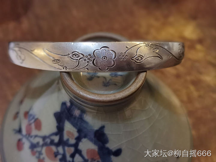 一支历经岁月沧桑的老银花鸟镯❤️_银