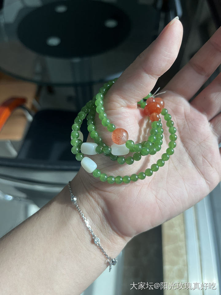 好久没有晒石头了_珠串和田玉