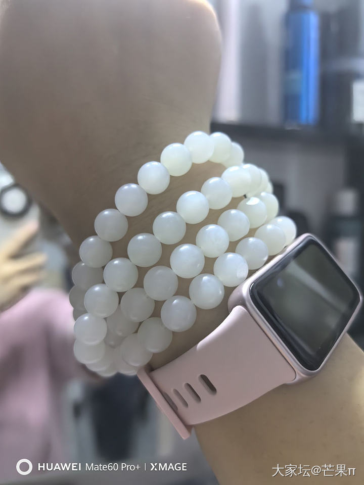 一枚上手鉴赏的108护腕😄_和田玉