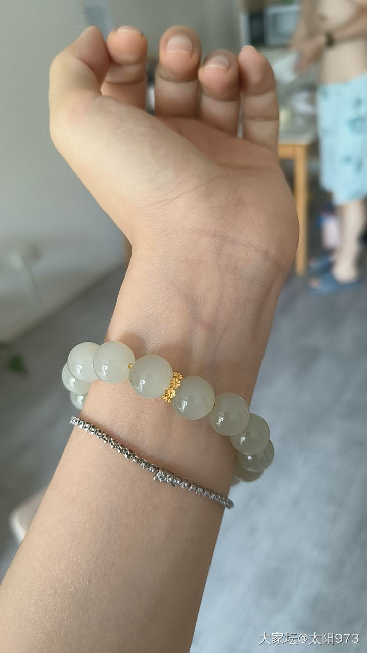 新鲜热乎的蜂蜜水和田_珠串和田玉