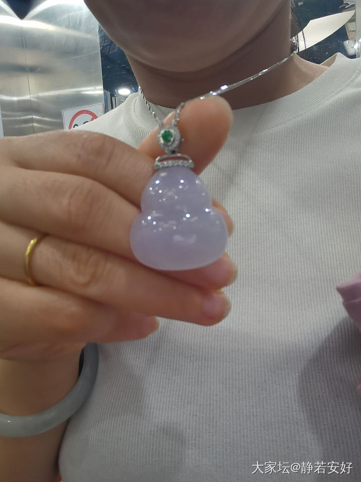葫芦挺厚的，适不适合从新镶一下。_翡翠