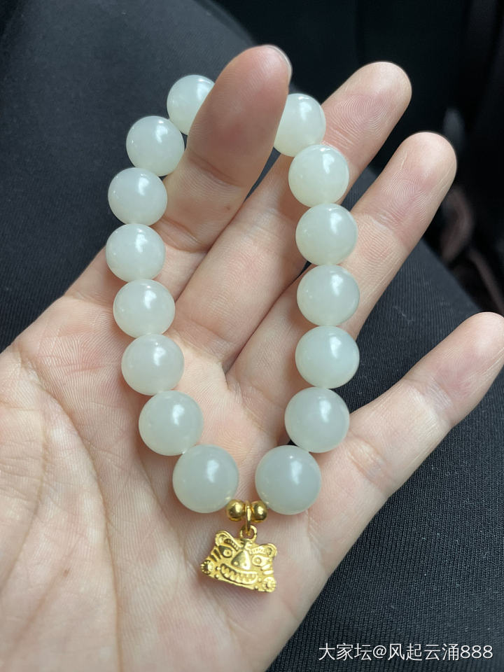 白玉的白也是有颜色的_和田玉