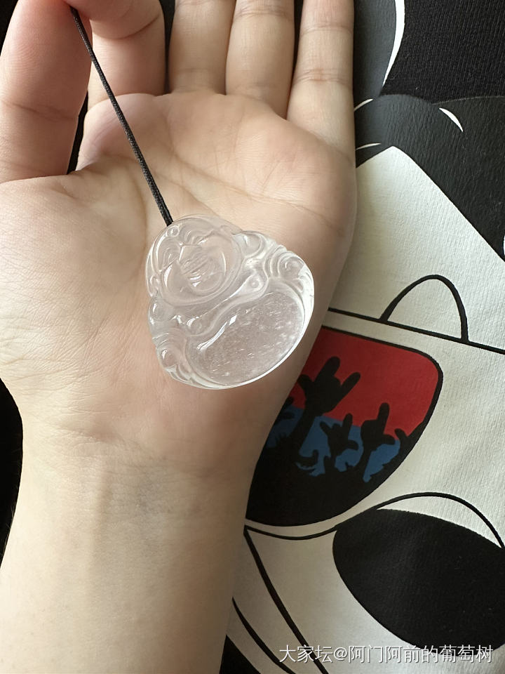 姐妹们再看看这个绿幽灵平安锁能值多少呢_水晶