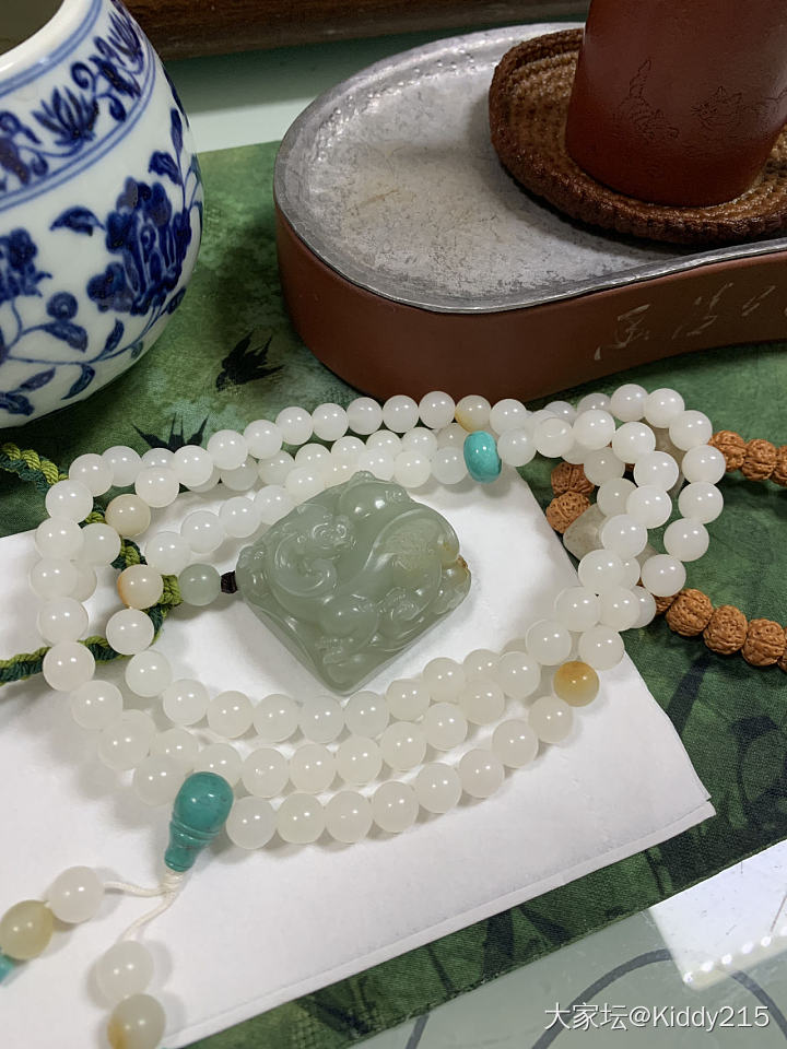 从涩到润，盘玩玉石太有意思了_玉石和田玉