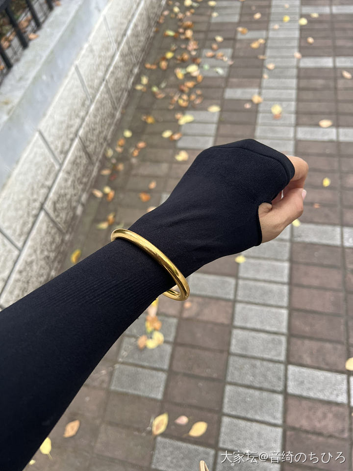 晨起健步走_手镯金