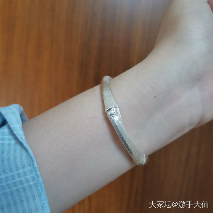 不知道拉丝戴旧了会变成啥样🤔_银
