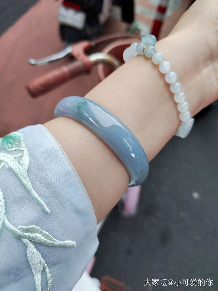 蓝紫色，会灰但是色浓～_翡翠