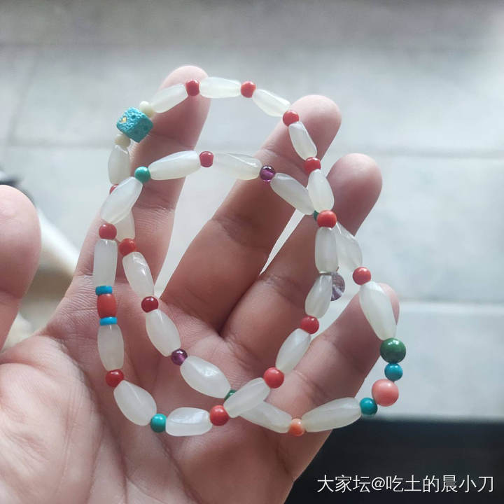 把空闲珠子串一串 一个新手链成了_串珠玉石